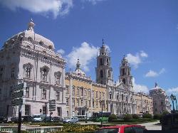 Pal�cio Nacional e Mosteiro de Mafra: Pal�cio Nacional de Mafra - Haga clic para aumentar