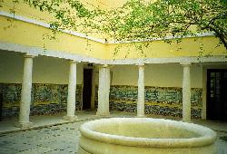 Quinta do Conventinho: Quinta do Conventinho: claustro - Cliquetez pour agrandir