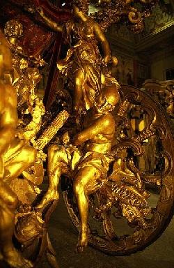 Museu Nacional dos Coches: Museu dos Coches: pormenor - Cliquetez pour agrandir