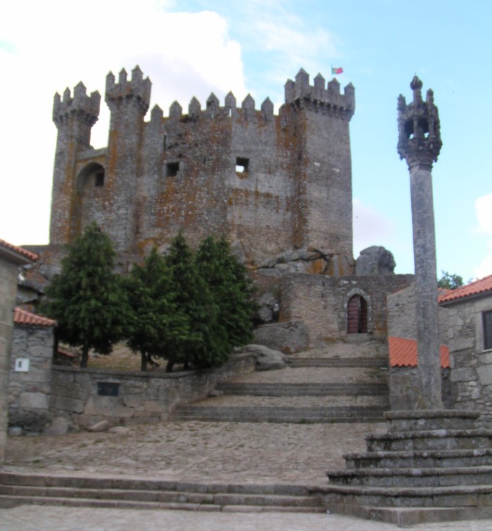 Castelo e Pelourinho