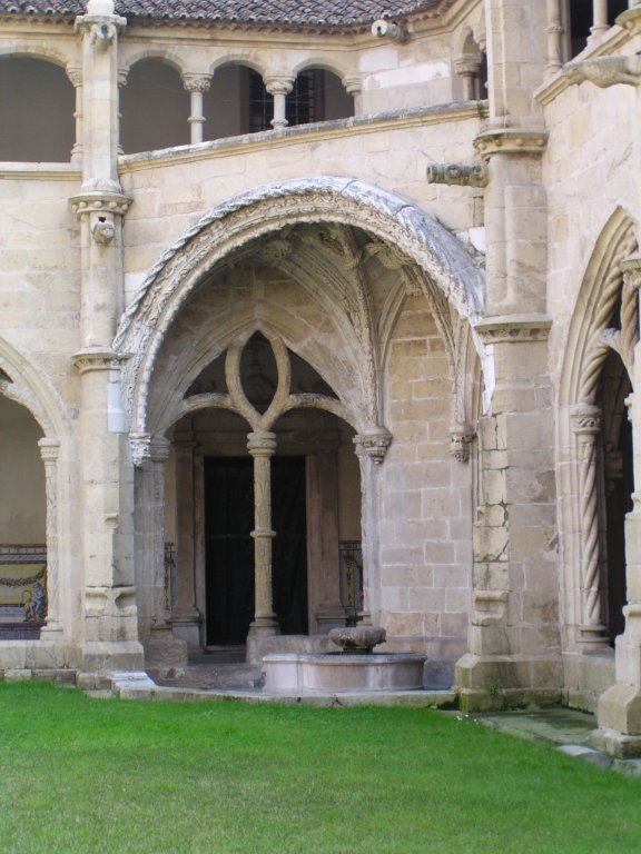 Church of the Holy Cross: Cloister